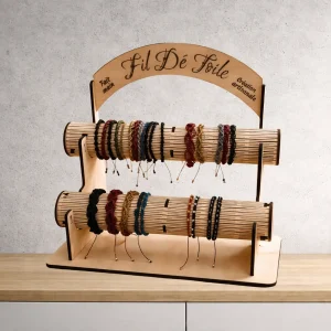 Présentoir bois sur mesure pour produits artisanaux, création professionnelle Art Méka